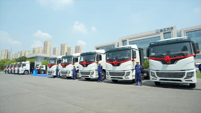 目的地：大西北！100台金年会新能源重卡满电启程