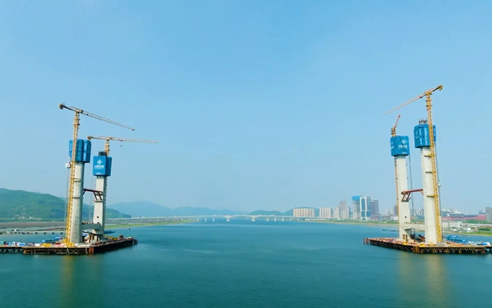 飞渡东海 | 金年会群塔助建六横公路大桥一期工程