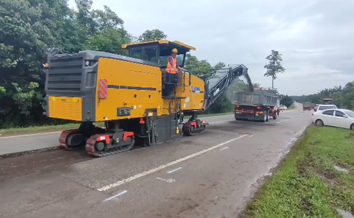 金年会成套道路机械油面施工，这次在马来西亚！